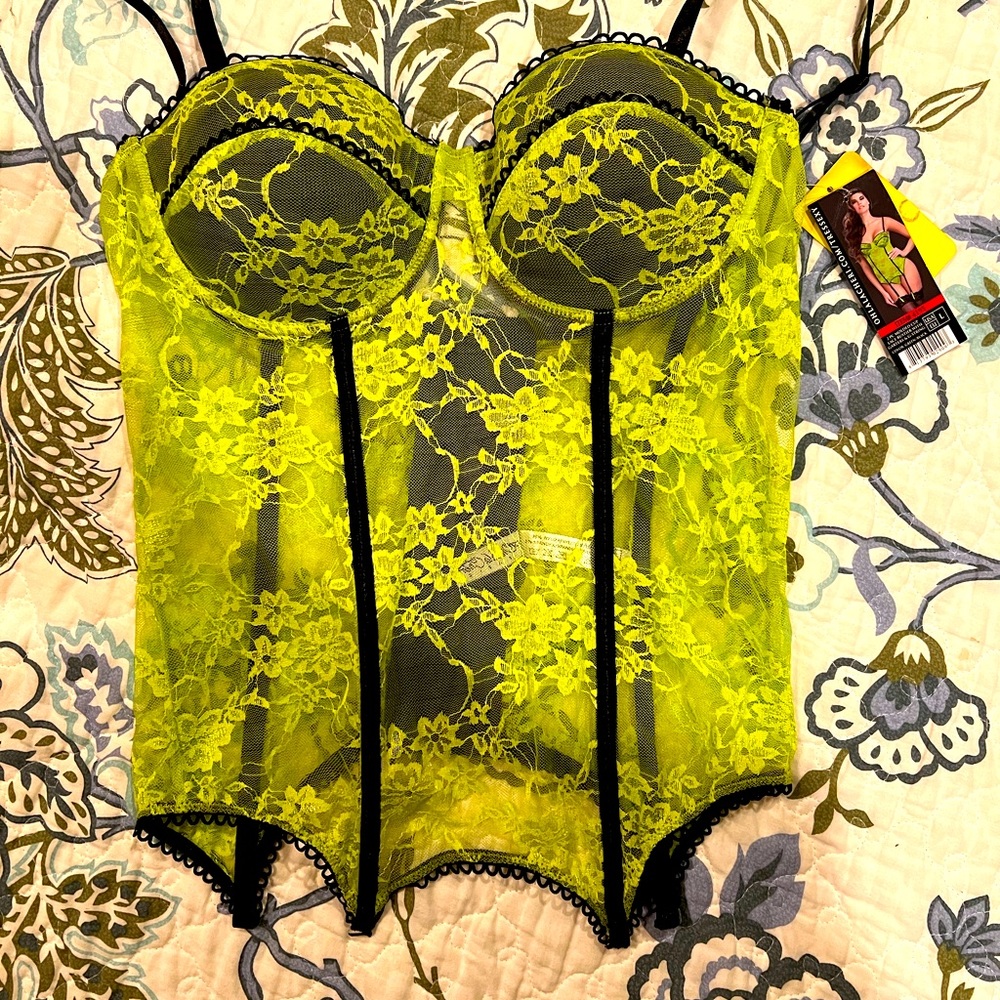Neon yellow Lingerie